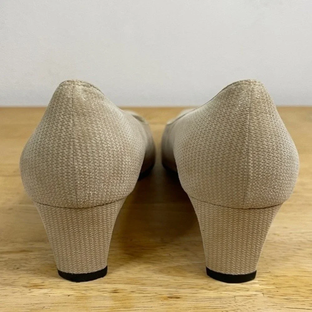 Salvatore Ferragamo Beige Textured Leather Pumps